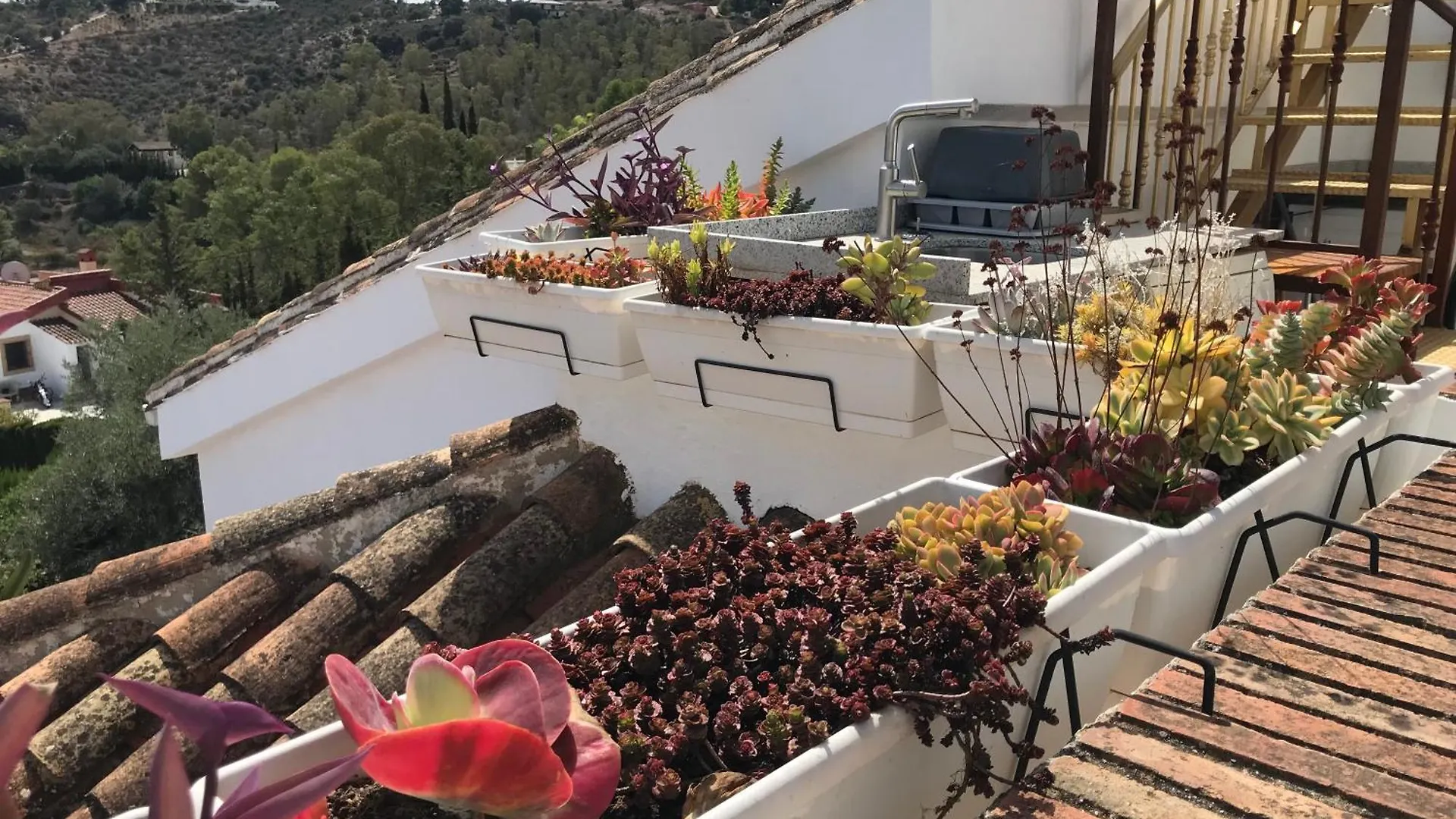 Studio Views Apartment, Cortijo Fruitful Hills Malaga